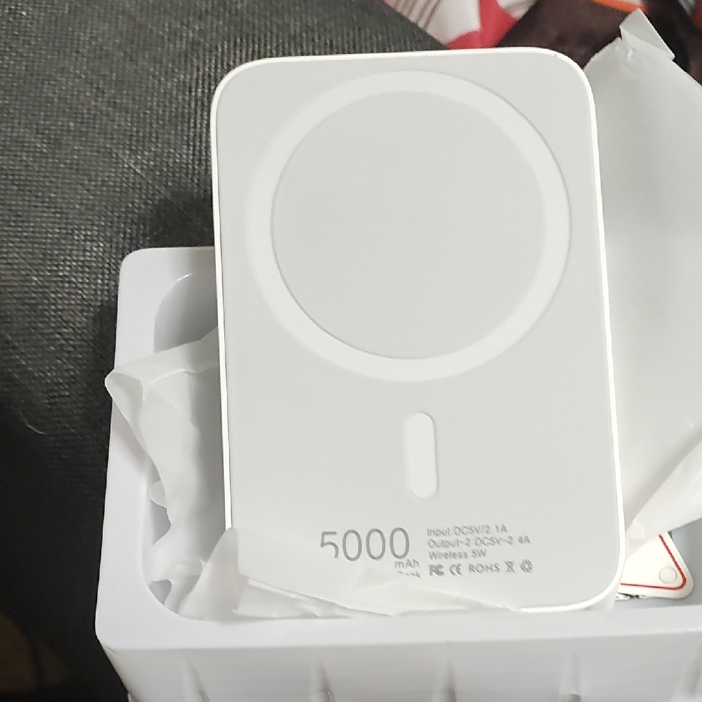 White Wireless Charger 5000mAh